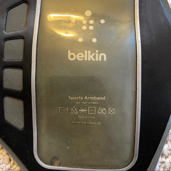 Belkin Black Arm Running Strap Case w/ Key Pocket - Picture 2 of 6